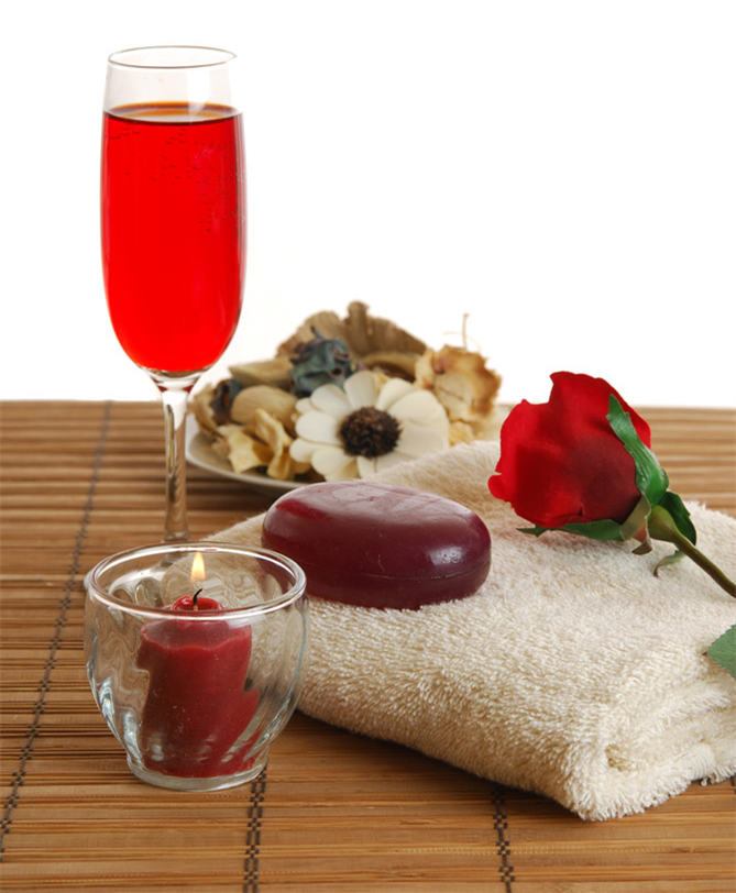 红酒和spa用品